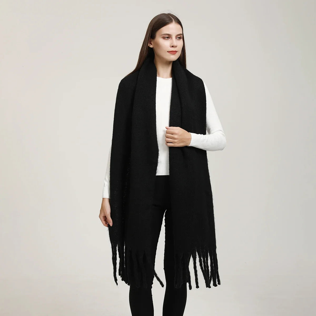 Damski oversize’owy zimowy szalik z kaszmiru z miękkimi chwostami – elegancki i ciepły szalik na jesień, zimę i na co dzień