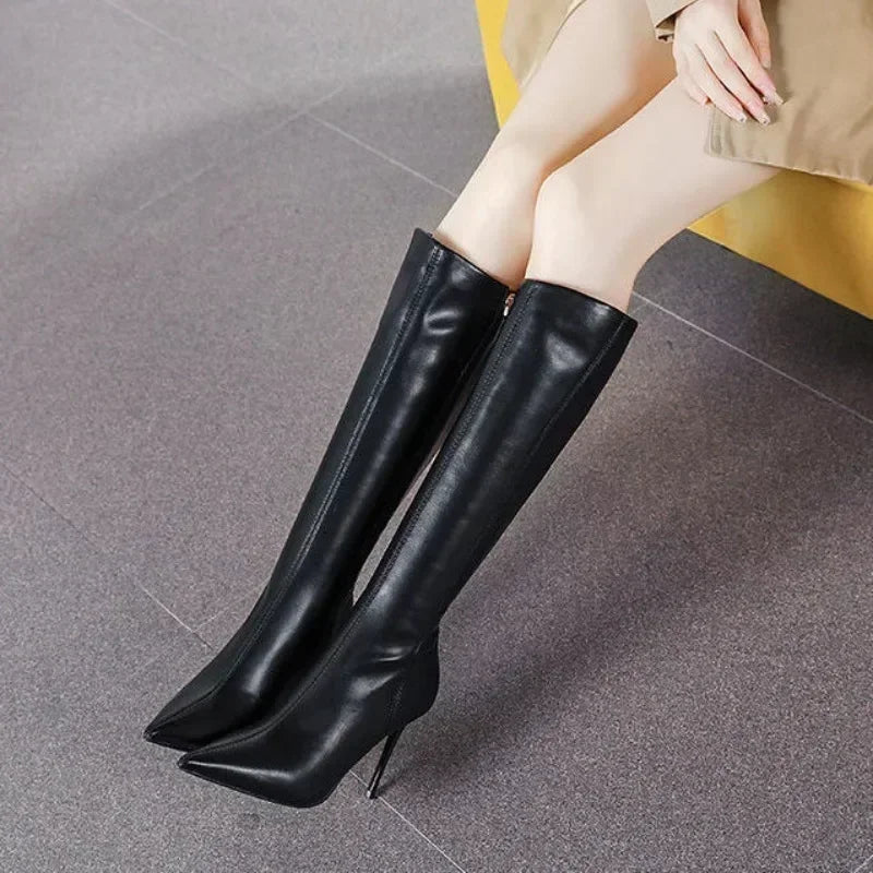 Botas altas de mujer hasta la rodilla con efecto piel, punta fina, tacón de aguja y cierre lateral - elegantes botas de invierno para fiestas, uso nocturno y ocasiones especiales