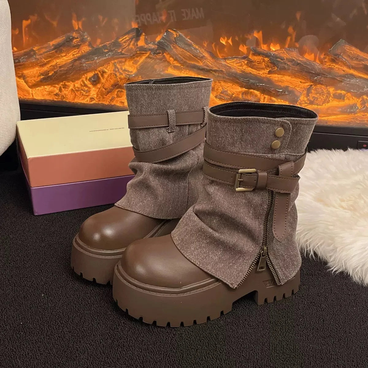 Botines para mujer con efecto cuero, correa con hebilla, suela de plataforma y cierre lateral – botas de invierno gruesas estilo combat para otoño, invierno y uso diario