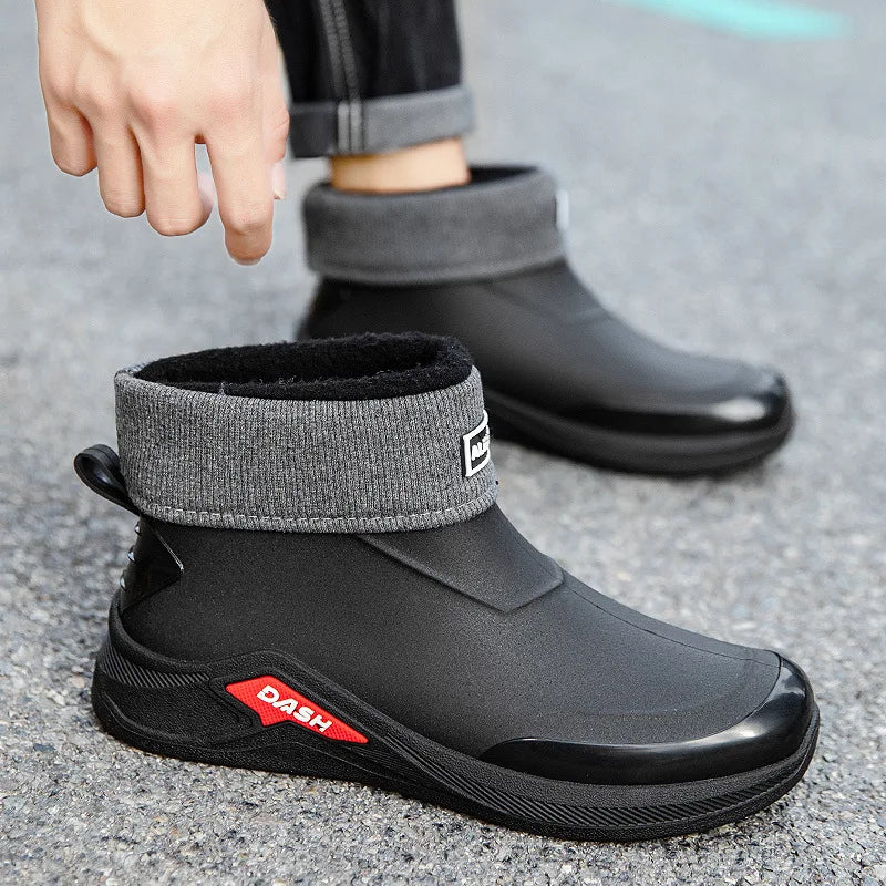 Botas de lluvia de invierno impermeables para hombre con forro de algodón y suela antideslizante - calzado práctico para actividades al aire libre, días lluviosos, invierno y uso diario