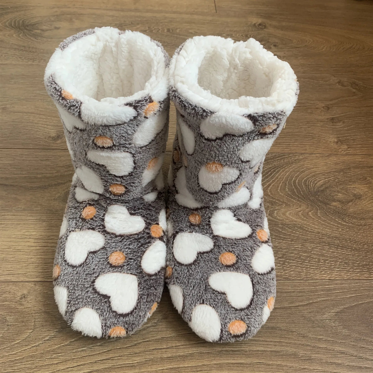 Women's Plush-Lined Winter Bootie Slippers with Non-Slip Sole – Warm House Shoes for Fall, Winter, Relaxation, and Everyday Wear