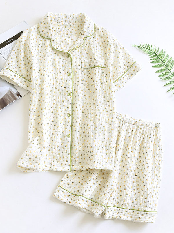 Women's Floral Pajama Set with Short-Sleeved Shirt and Shorts – Light and Comfortable Sleepwear for Warm Summer Nights