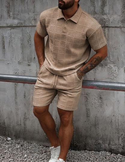 Herre Outfitsæt Med Tekstureret Poloshirt Og Shorts