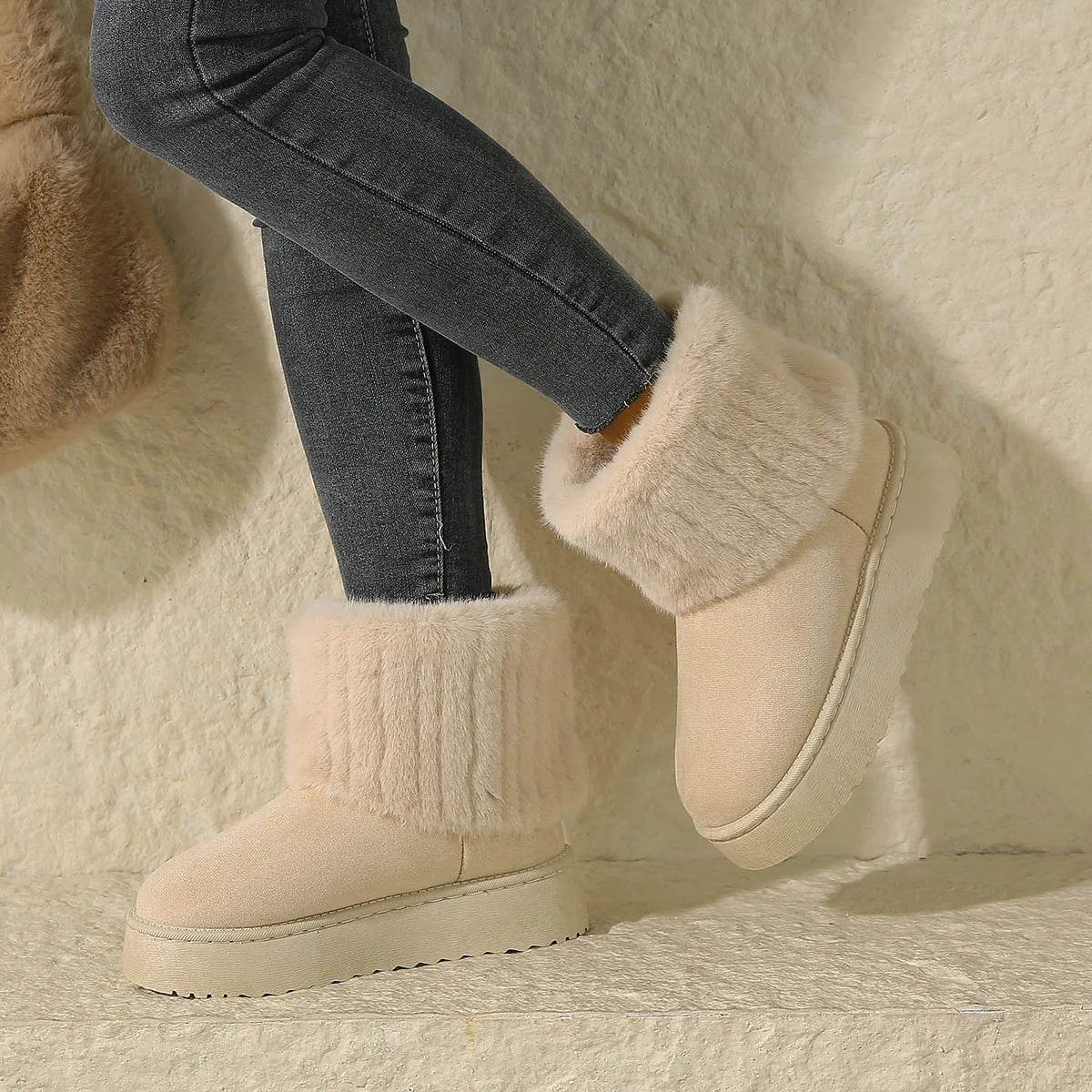 Botas de nieve sin cordones para mujer con detalles de felpa, diseño hidrófugo y suela de apoyo – Cálidos botines de invierno para días fríos, uso diario y actividades al aire libre