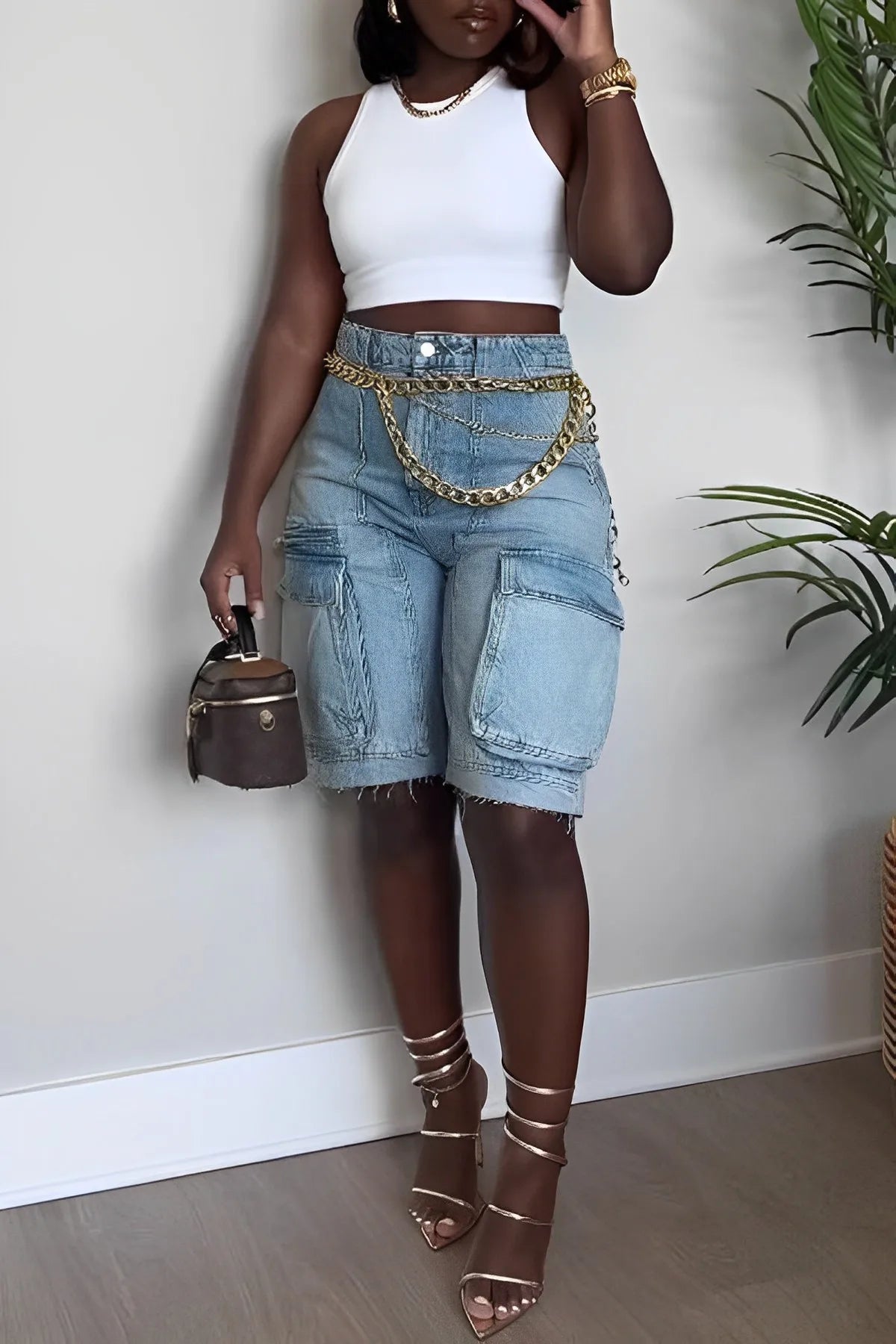 Women's High-Waisted Denim Bermuda Shorts with Cargo Pockets – Relaxed Knee-Length Utility Style for Summer Streetwear and Everyday Wear