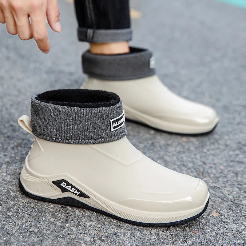 Botas de lluvia de invierno impermeables para hombre con forro de algodón y suela antideslizante - calzado práctico para actividades al aire libre, días lluviosos, invierno y uso diario