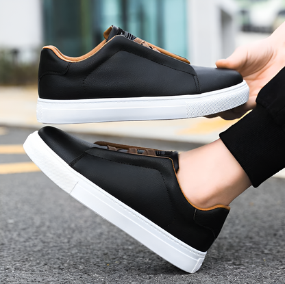 Men’s sneakers in smooth leather with elastic laces – modern sneakers with a sturdy sole for everyday wear, leisure, and casual outfits