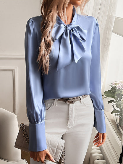 Damebluse I Satin Med Sløjfehals Og Statement-Ærmer