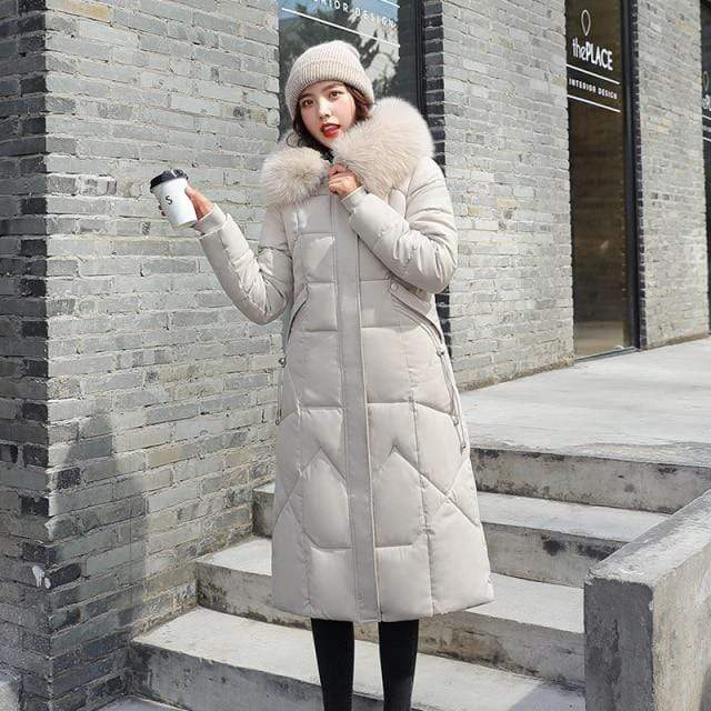 Women's puffer coat with faux fur collar - warm winter outerwear for cold days, everyday wear, leisure, and outdoor use