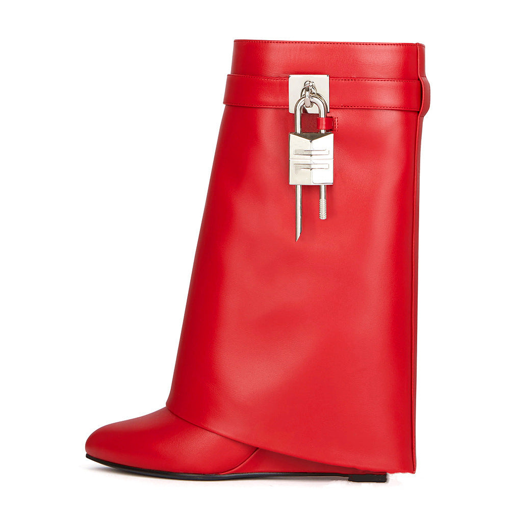 Women's round-toe ankle boots with angled heels and zippers - elegant short boots with a leather look for everyday wear and stylish outfits