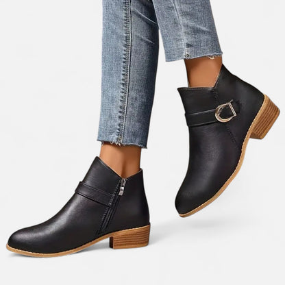 Damskie botki z ostrym noskiem i klamrą – eleganckie obuwie na jesień, zimę, co dzień i w stylu smart casual