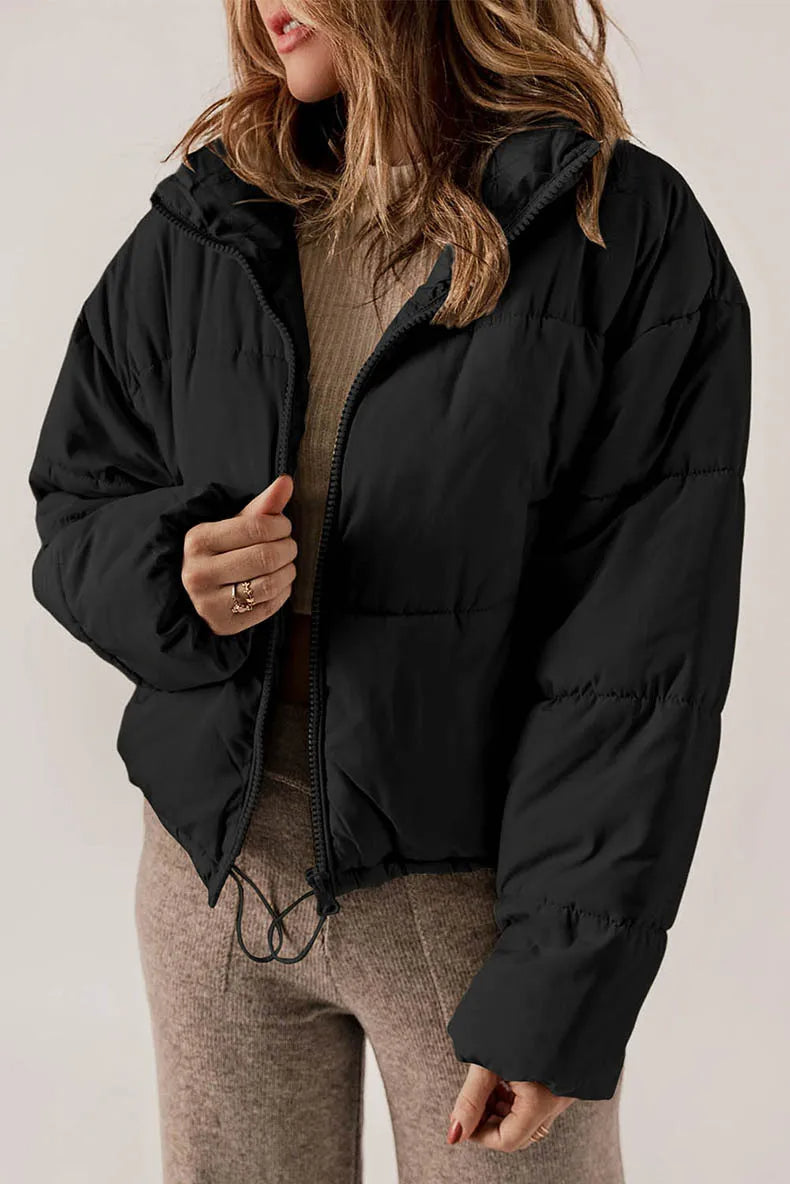 Dámská prošívaná péřová bunda s vysokým límcem a uvolněným střihem – teplé zimní oblečení na chladné dny, každodenní nošení a volný čas