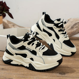 Dame Sneakers Med Chunky Platformsål Og Kontrastpaneler – Snøresko Til Hverdagsbrug, Fritid, Streetwear Og Smart Casual Stil