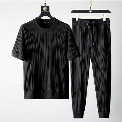 Conjunto de 2 piezas para hombre con camiseta plisada y pantalones jogger relajados - Conjunto casual texturizado para el día a día, el tiempo libre y la relajación