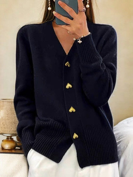 Dame Strikket Cardigan Med Hjerteformede Knapper Og V-hals – Elegant Og Feminin Strik Til Hverdagsbrug Og Lag-på-lag Styling