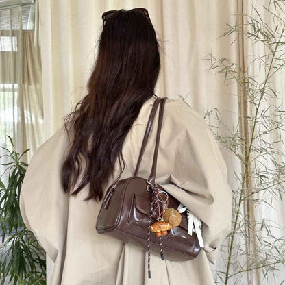 Bolso de hombro vintage para mujer con diseño texturizado, cierre de cremallera y asas largas - Elegante bolso de mano con colgantes decorativos para el día a día