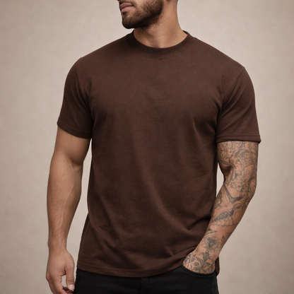 Tricou bărbătesc din bumbac, cu croială slim fit și guler rotund – piesă de bază clasică pentru purtare zilnică, timp liber și stil smart casual