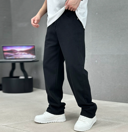 Pánské džíny straight fit – klasické kalhoty s pohodlným střihem pro každodenní nošení a stylové víkendové outfity
