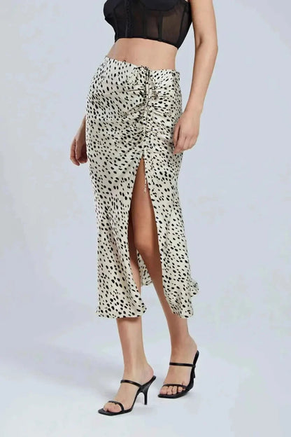 Women's Midi Skirt with Animal Print and Ruched Details - Figure-Hugging Skirt with High Slit for Eye-Catching Evening Looks and Stylish Urban Wear