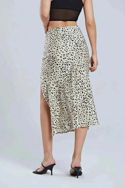 Women's Midi Skirt with Animal Print and Ruched Details - Figure-Hugging Skirt with High Slit for Eye-Catching Evening Looks and Stylish Urban Wear