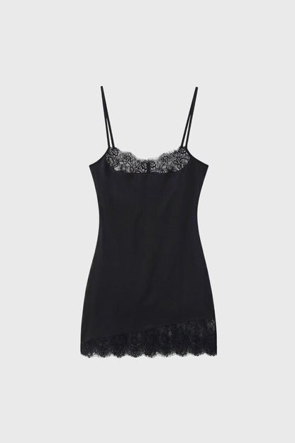 Rochie de noapte asemănătoare satinului, cu detalii din dantelă și bretele reglabile – rochie mini elegantă pentru petreceri, seri și ocazii speciale