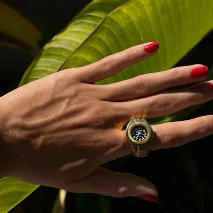 Anillo reloj de cuarzo ajustable para hombre de metal pulido - Esfera compacta para el día y la noche
