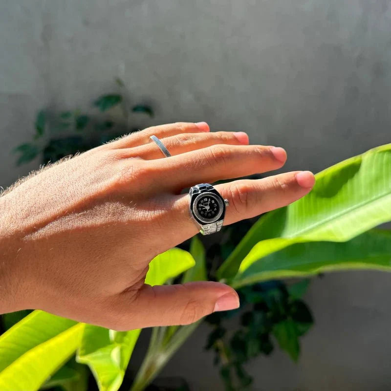 Anillo reloj de cuarzo ajustable para hombre de metal pulido - Esfera compacta para el día y la noche