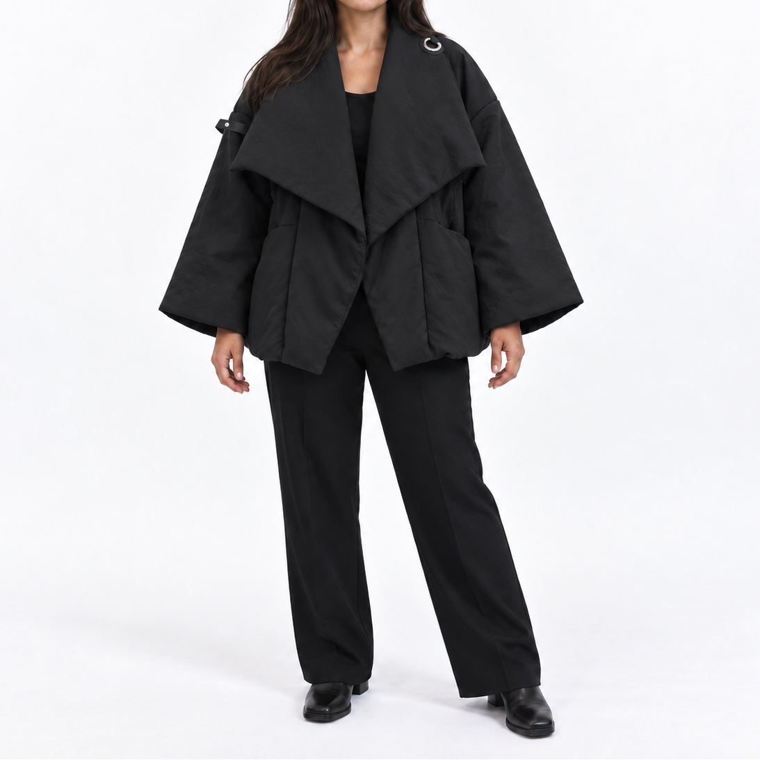 Dámská oversized prošívaná bunda s vodopádovými klopami a širokými rukávy – elegantní bunda sahající k bokům na podzim, zimu i v elegantním ležérním stylu