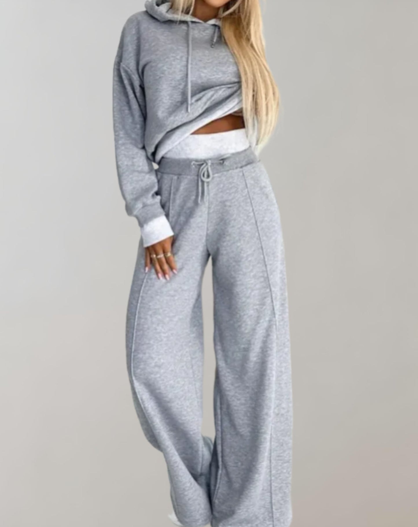 Dame Hoodie-sæt i Bomuldsblanding – Afslappet Loungewear med Vide Ben til Rejser og Hverdagsbrug