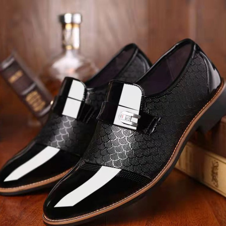 Mocasini pentru bărbați cu cataramă texturată și finisaj lucios – pantofi eleganți slip-on pentru birou, ținute business, petreceri și stil smart casual