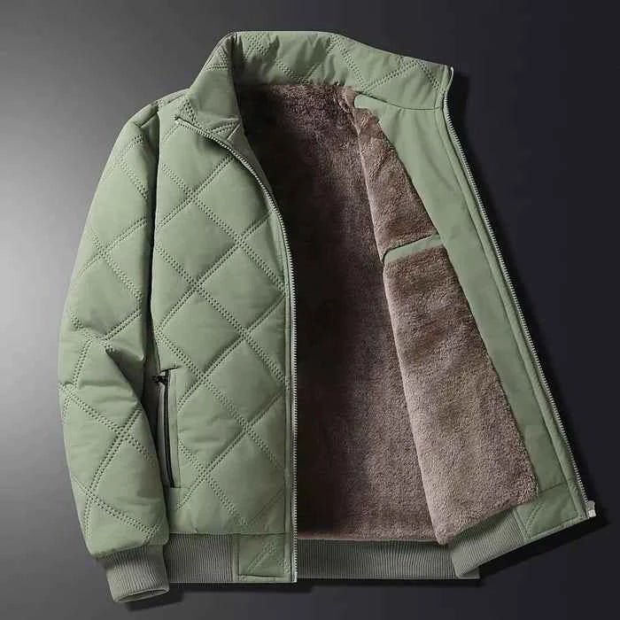 Men's quilted fleece-lined outdoor jacket with a wind-resistant zip closure and secure pockets – warm outerwear for hiking, travel and outdoor activities