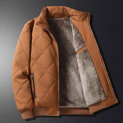 Men's quilted fleece-lined outdoor jacket with a wind-resistant zip closure and secure pockets – warm outerwear for hiking, travel and outdoor activities