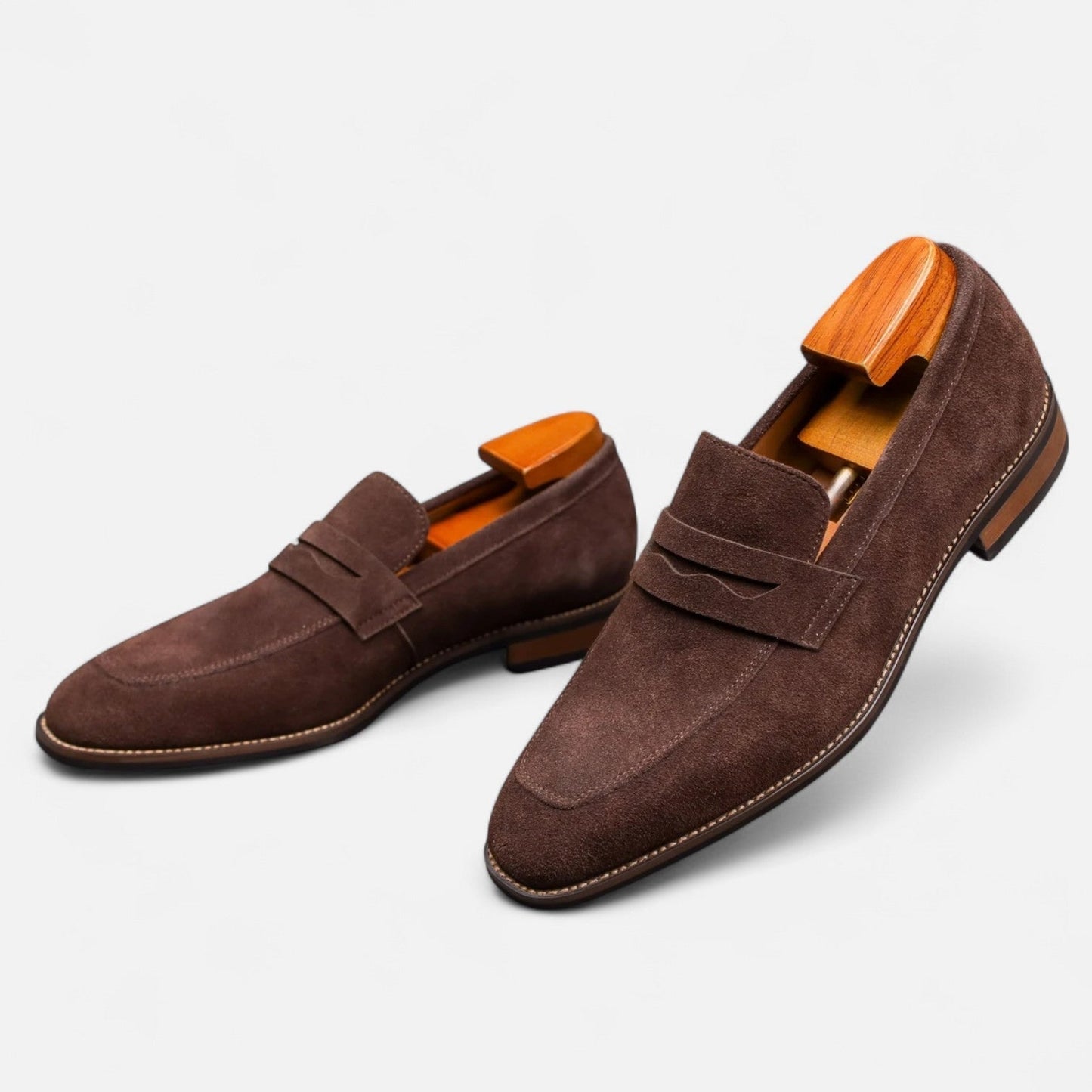 Herre Penny Loafers i Ruskind – Elegante Slip-On Sko til Forretning og Aftenbrug
