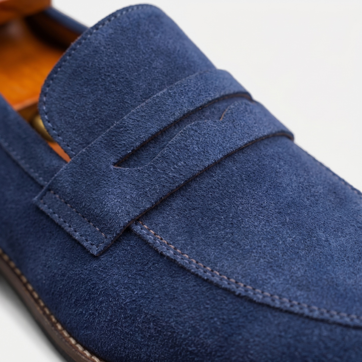 Herre Penny Loafers i Ruskind – Elegante Slip-On Sko til Forretning og Aftenbrug