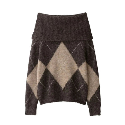 Women's off-shoulder sweater with argyle pattern - relaxed sweater with folded neckline for fall and everyday wear
