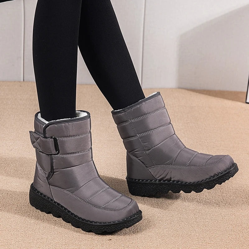 Women's Quilted Winter Boots with Fleece Lining and Velcro – Warm, Comfortable Ankle Boots for Cold Walks and Everyday Outdoor Wear