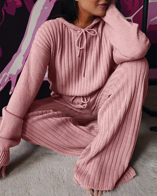 Set de pijama reiat pentru femei, cu glugă - bluză cu mâneci lungi și pantaloni cu croială largă, pentru zile confortabile de iarnă acasă