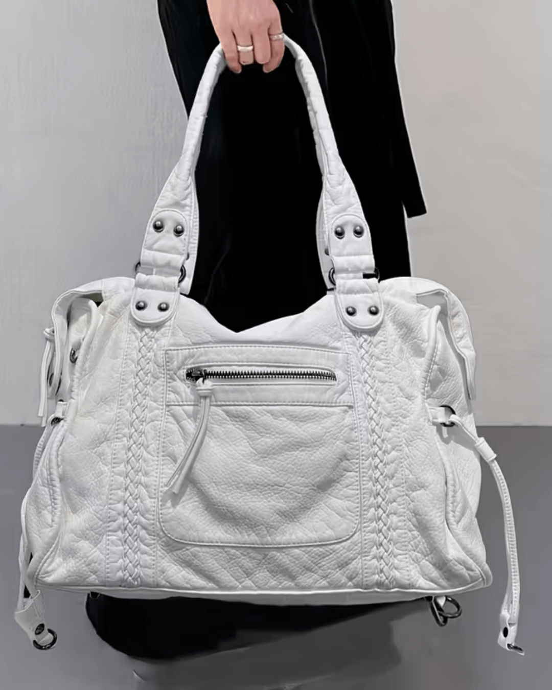 Women's Shoulder Bag with Textured Finish and Multiple Pockets – Practical Bag with Adjustable Strap for Stylish Everyday Wear