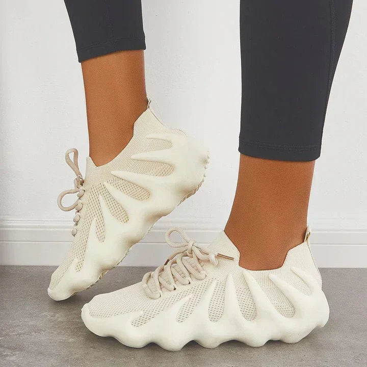 Zapatillas de malla para mujer con suela escultural y cordones – Calzado informal, transpirable y moderno para el día a día con comodidad