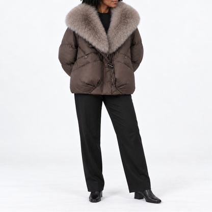 Women's short quilted winter jacket with faux fur collar and balloon sleeves - Elegant jacket for cold fall and winter days, and smart casual layered styling