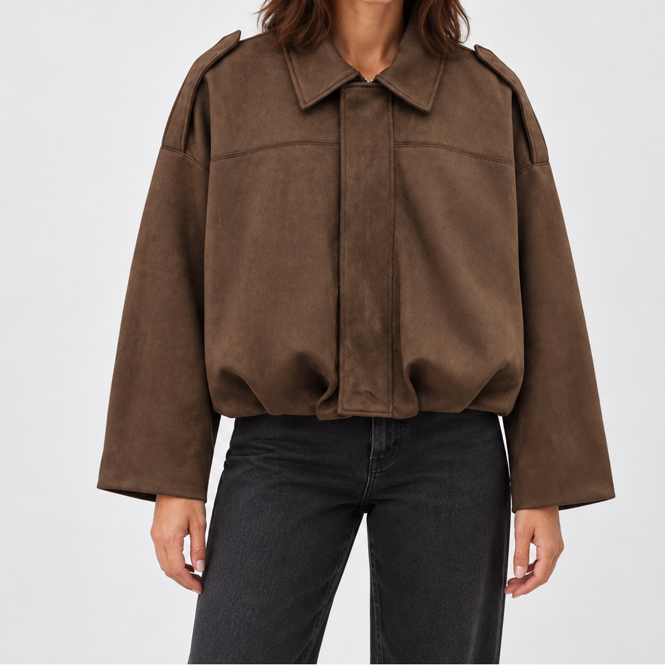Dámská bomber bunda s vzhledem semiše, límcem a spadlými rameny – oversized bunda na podzim, v elegantním ležérním stylu i pro každodenní nošení ve městě