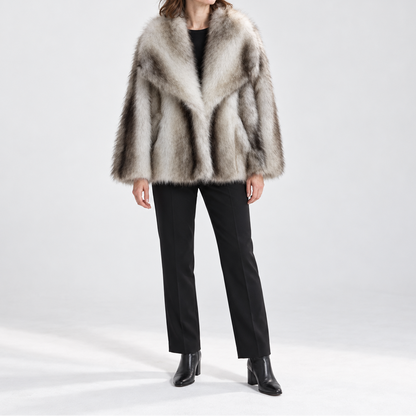 Dame Vinterjakke I Imiteret Pels Med Farveovergang Og Bredt Revers – Blød Jakke Med Afslappet Pasform Til Kolde Efterårs- Og Vinterdage Samt Elegante Aftenoutfits