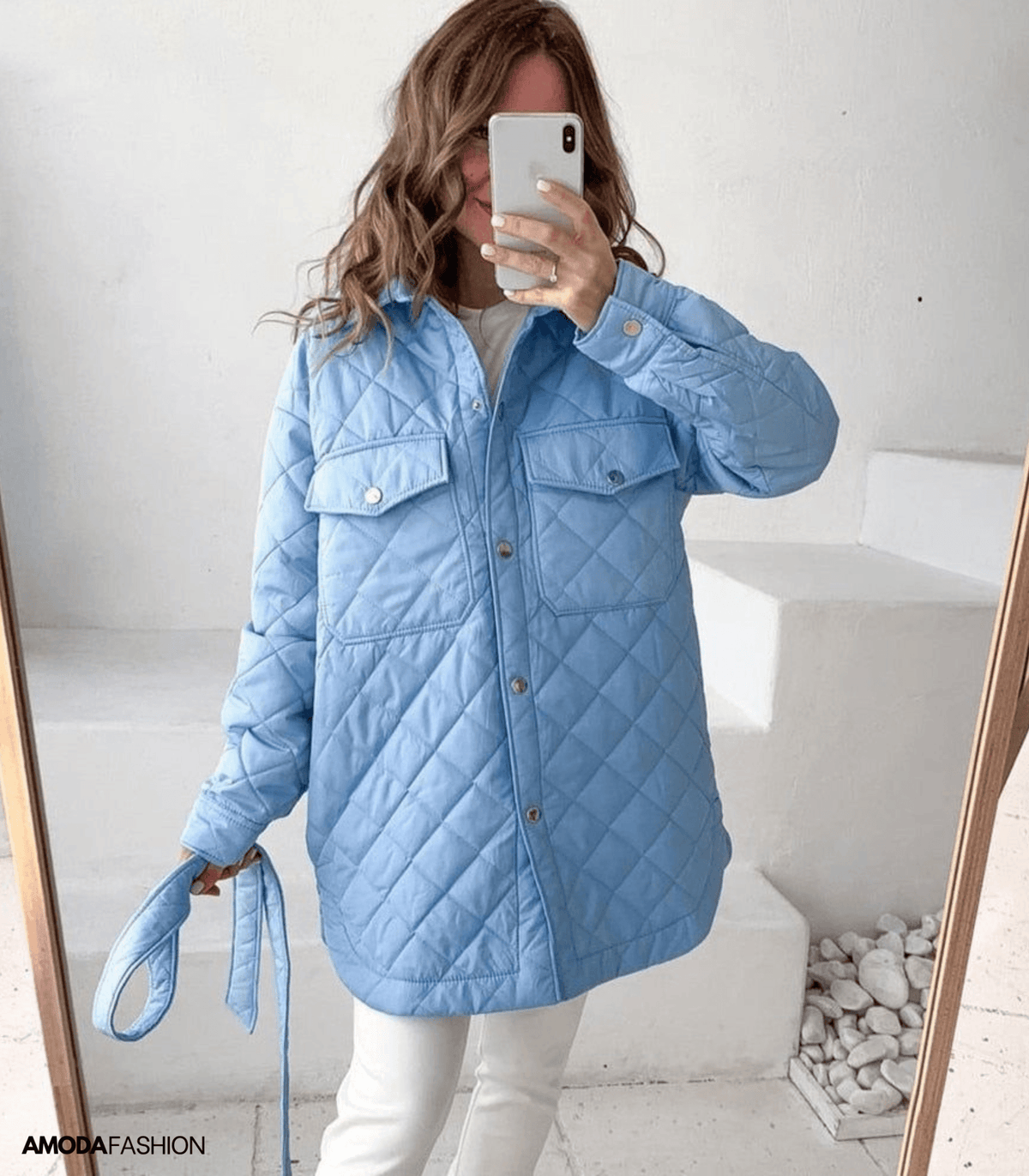 Dámská oversized prošívaná bunda s páskem - ležérní a zateplené zimní svrchní oblečení na chladné dny, každodenní nošení, volný čas a venkovní aktivity